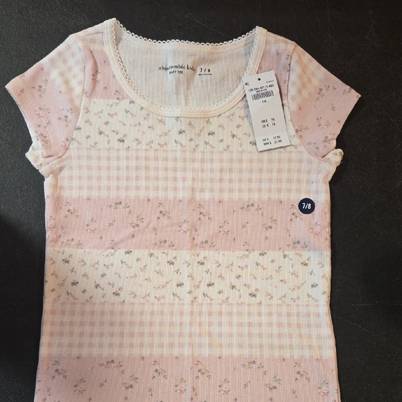 abercrombie kids Other - Abercrombie Kids Pink Floral Short Sleeve Tee